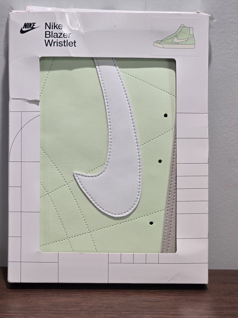 Nike Green Swoosh Wristlet Pouch - Picture 10 of 10